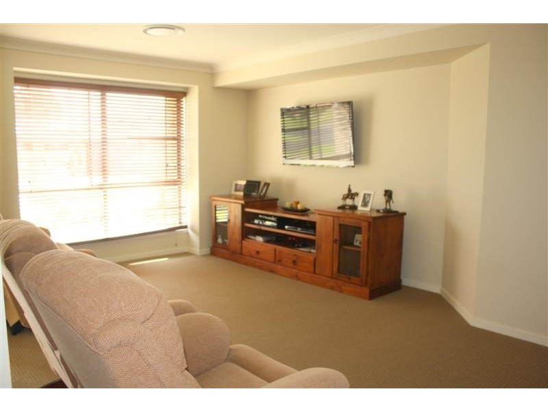 2 Investigators Place, Yamba NSW 2464