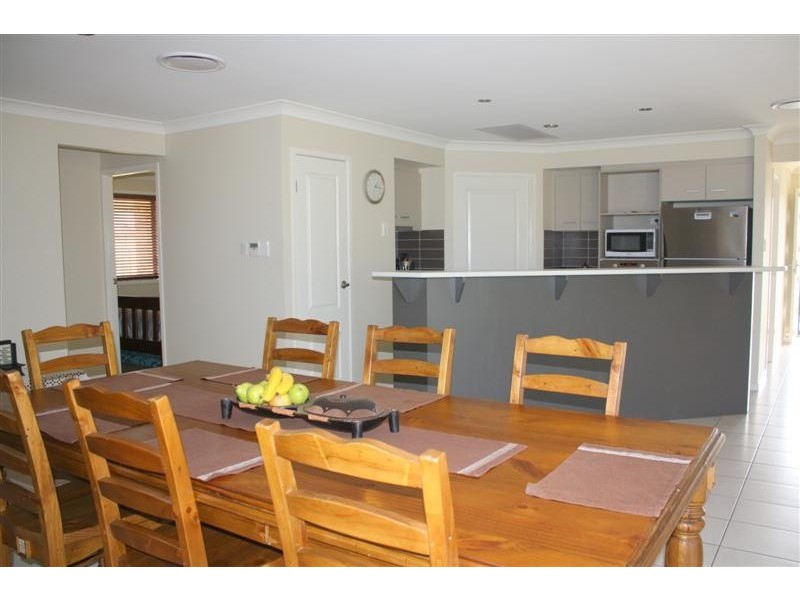 2 Investigators Place, Yamba NSW 2464