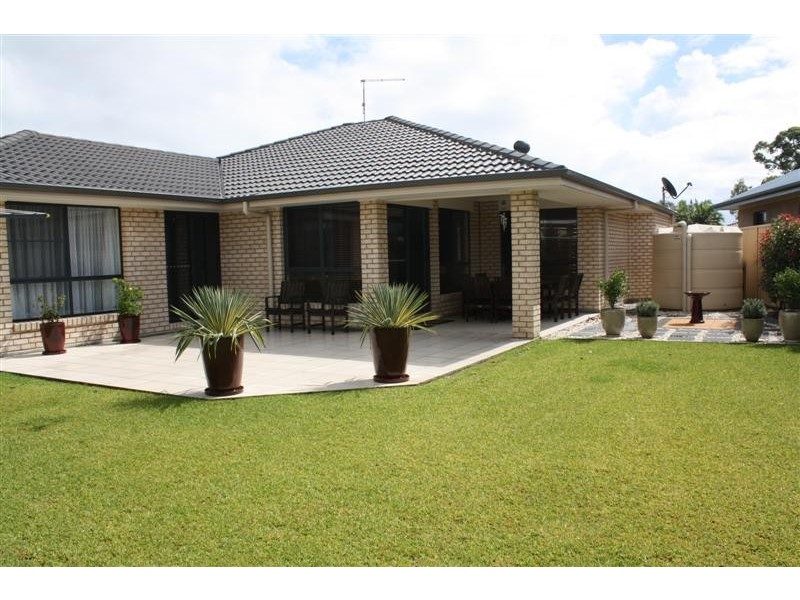 2 Investigators Place, Yamba NSW 2464