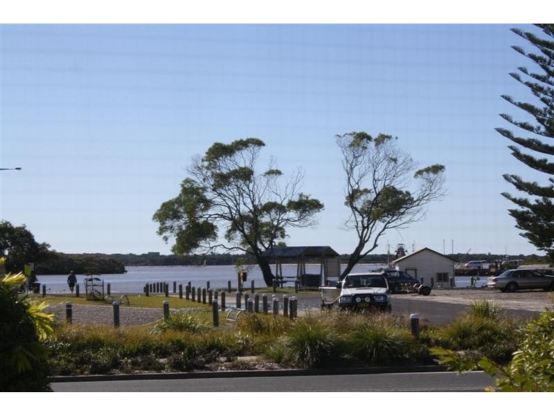 90 Yamba Road, Yamba NSW 2464
