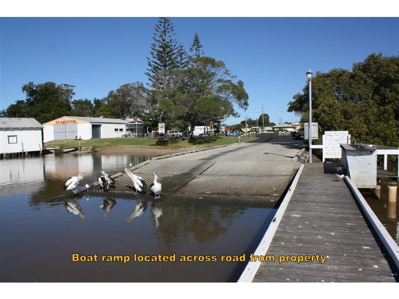 90 Yamba Road, Yamba NSW 2464