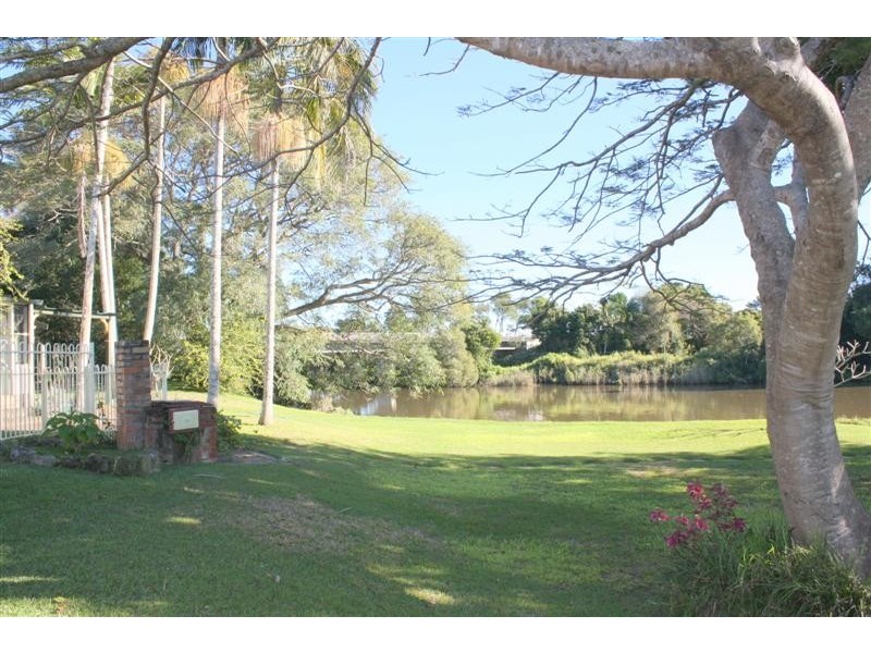 797 Yamba Road, Palmers Island NSW 2463