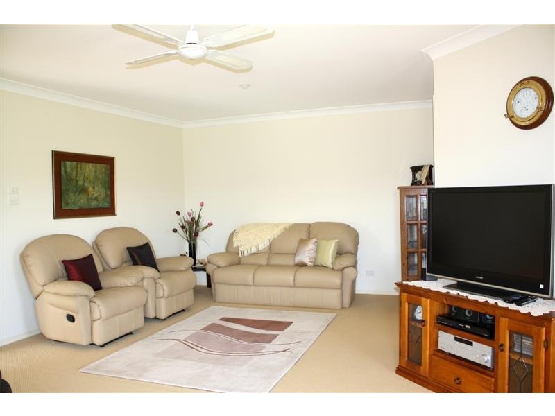 1 Kempnich Place, Yamba NSW 2464