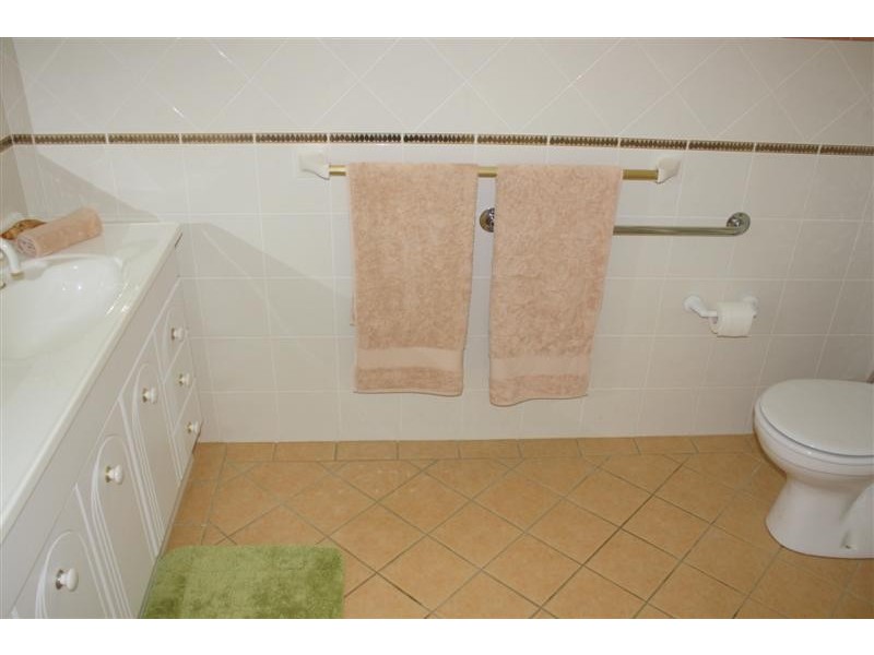 1 Kempnich Place, Yamba NSW 2464