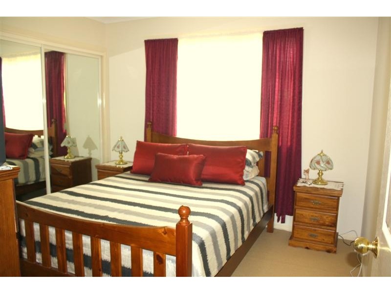 1 Kempnich Place, Yamba NSW 2464