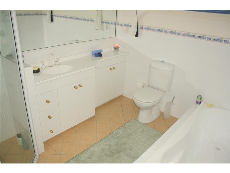 1 Kempnich Place, Yamba NSW 2464