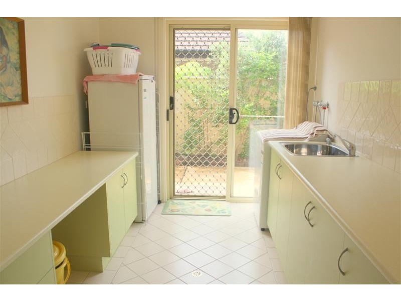 1 Kempnich Place, Yamba NSW 2464