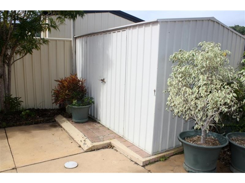 1 Kempnich Place, Yamba NSW 2464