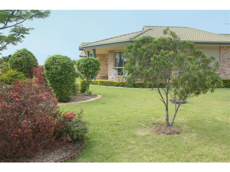 1 Kempnich Place, Yamba NSW 2464