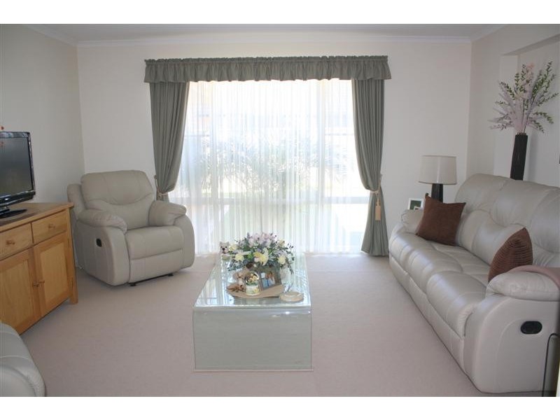 17 Harold Tory Drive, Yamba NSW 2464