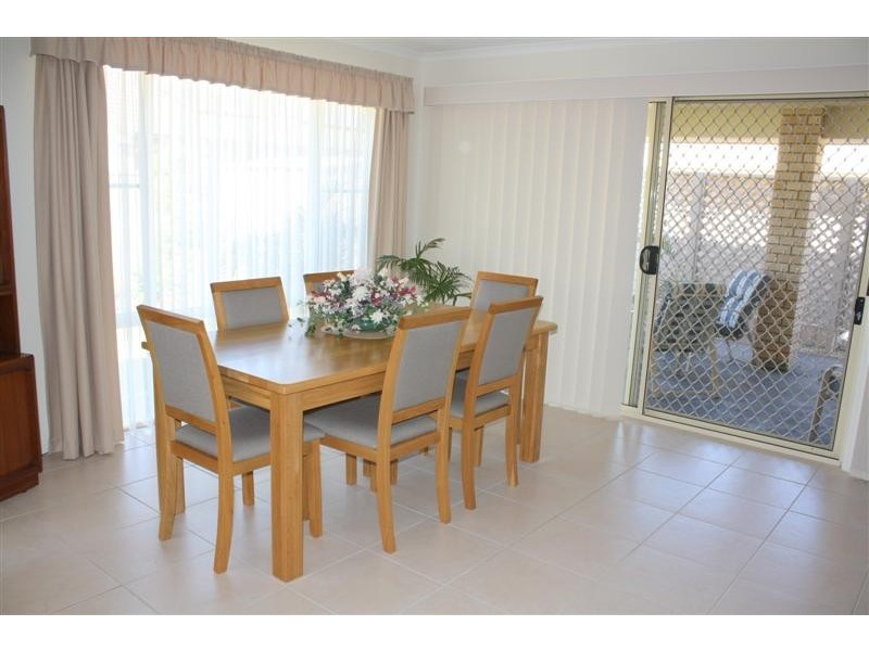 17 Harold Tory Drive, Yamba NSW 2464
