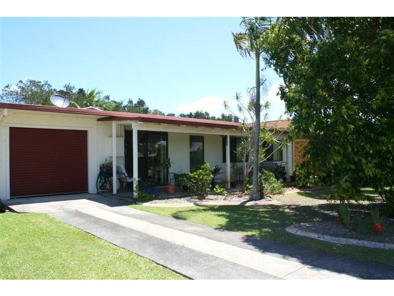 8 Telopea Avenue, Yamba NSW 2464