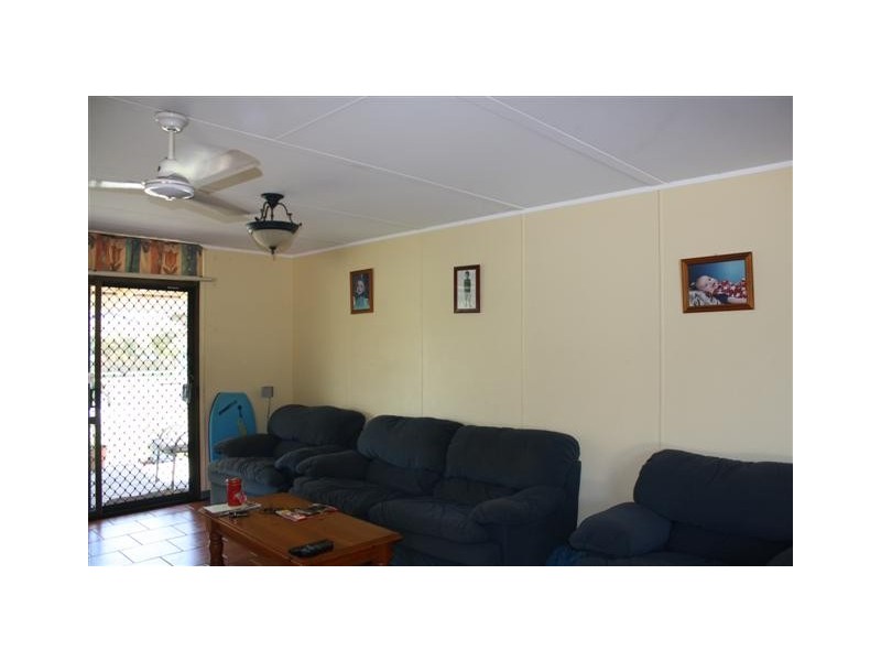 8 Telopea Avenue, Yamba NSW 2464