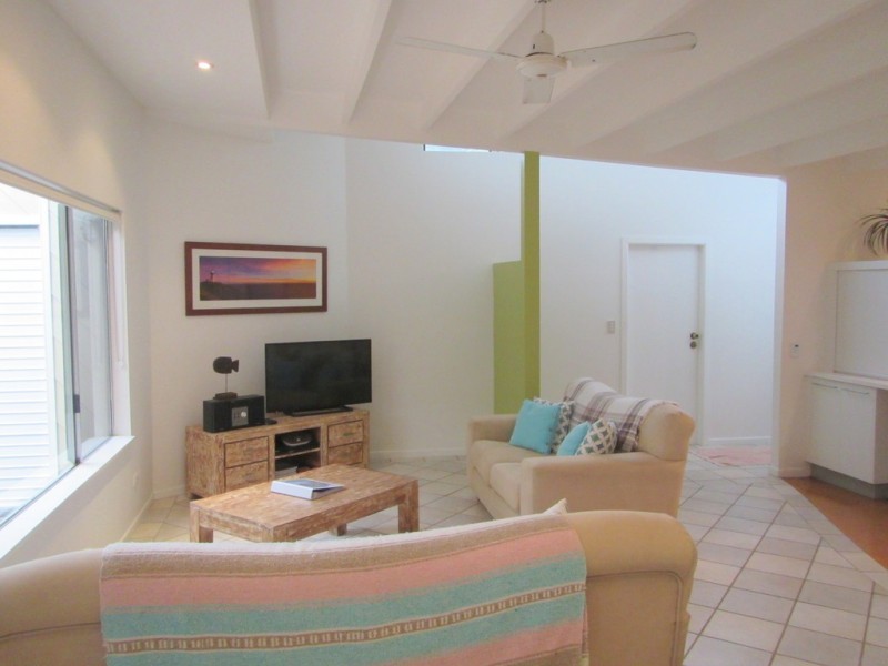 11 Young Street, Yamba NSW 2464