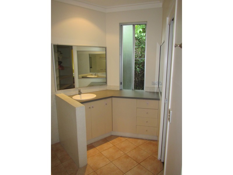 11 Young Street, Yamba NSW 2464