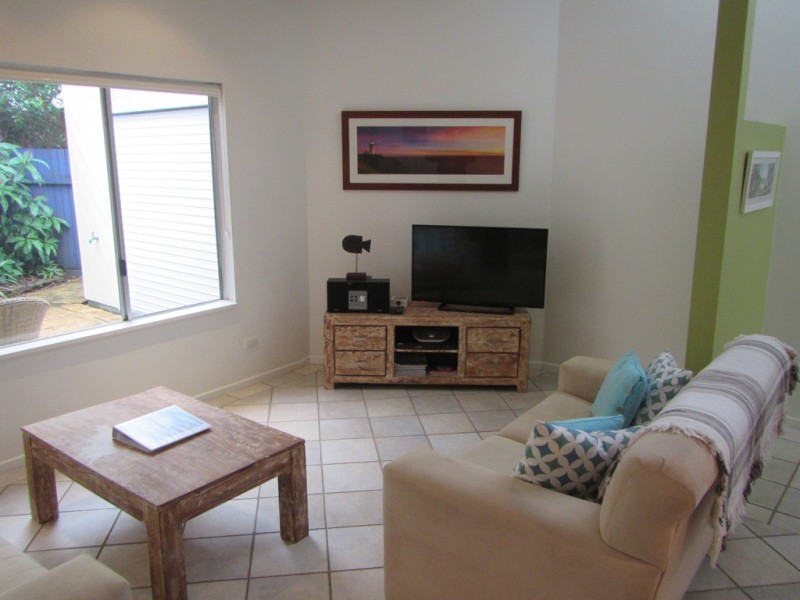 11 Young Street, Yamba NSW 2464