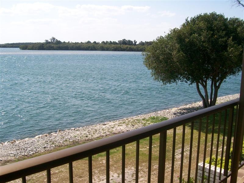 5/35  The Peninsula, Yamba NSW 2464