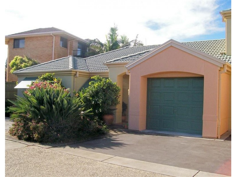 10/8 Beachside Way, Yamba NSW 2464