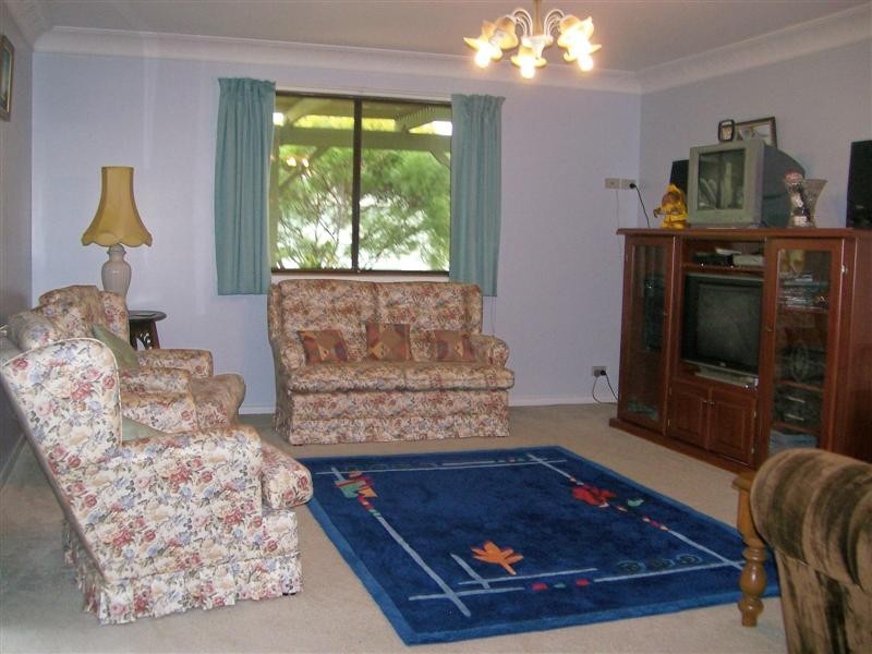 12 Roselands Ave, Yamba NSW 2464