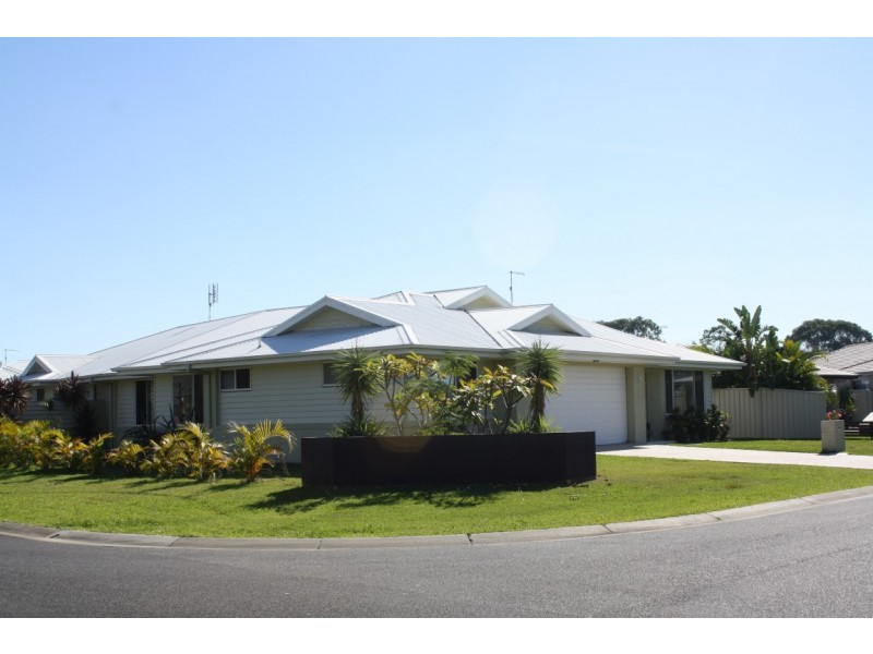 1/1 Flinders Place, Yamba NSW 2464