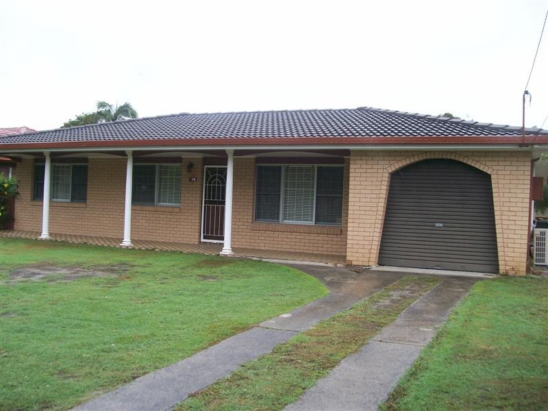 18 Coonawarra Crt, Yamba NSW 2464