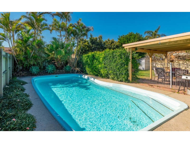 22 Binnacle Court, Yamba NSW 2464