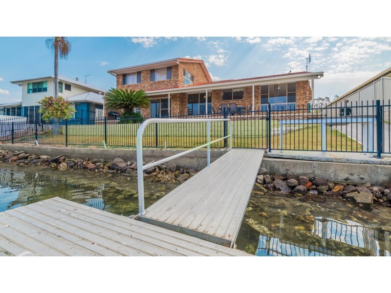 42 The Mainbrace, Yamba NSW 2464
