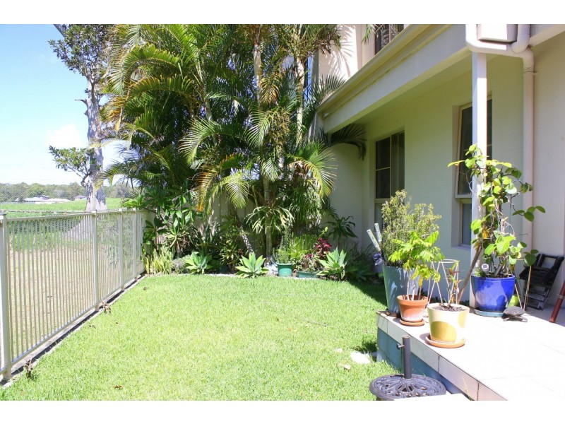 2/32 Park Avenue, Yamba NSW 2464