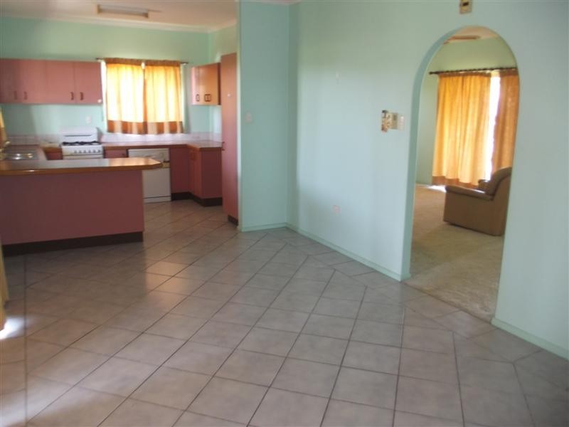 1 Barbara Close, Yamba NSW 2464