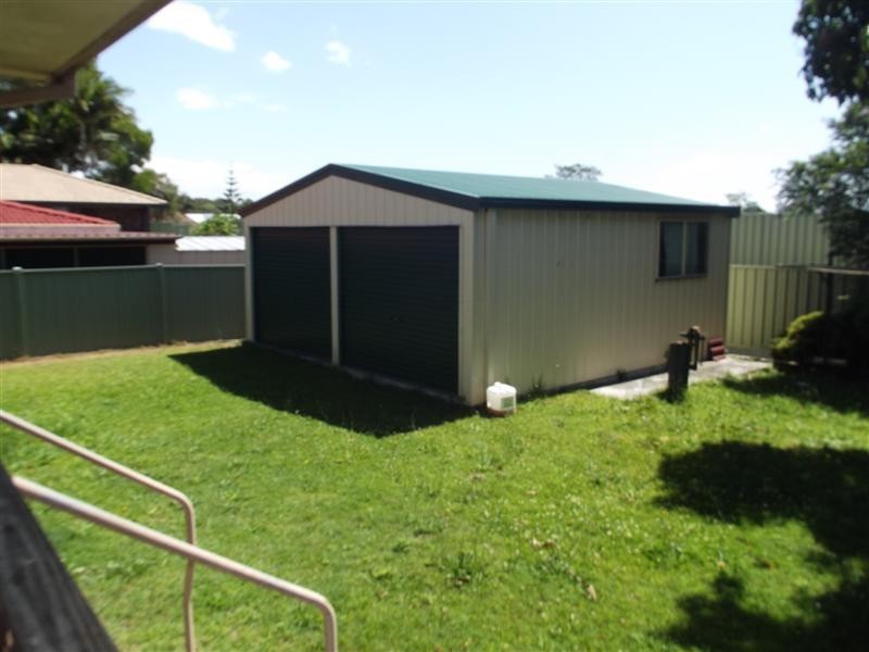 1 Barbara Close, Yamba NSW 2464