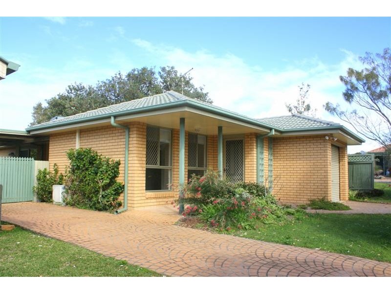 6 Blue Water Court, Yamba NSW 2464