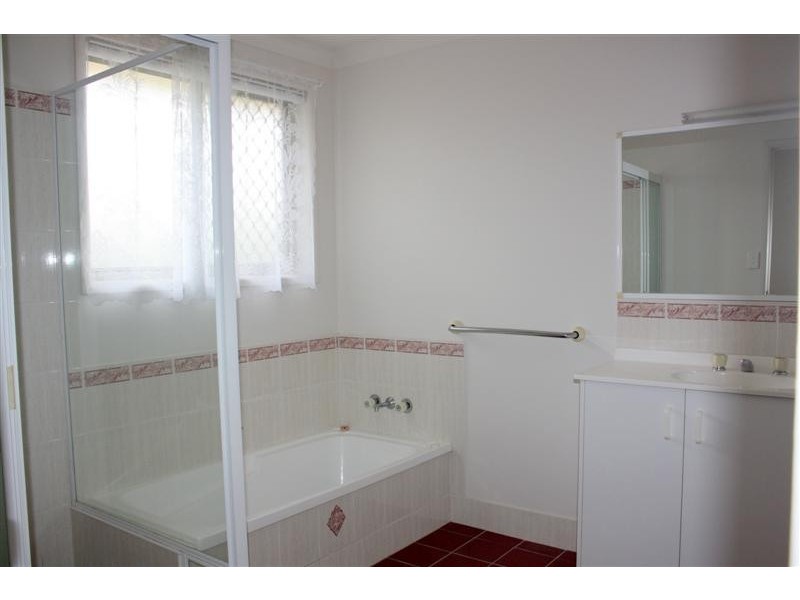 6 Blue Water Court, Yamba NSW 2464