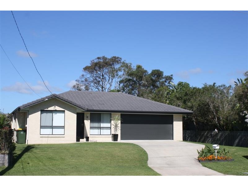 220 Yamba Road, Yamba NSW 2464