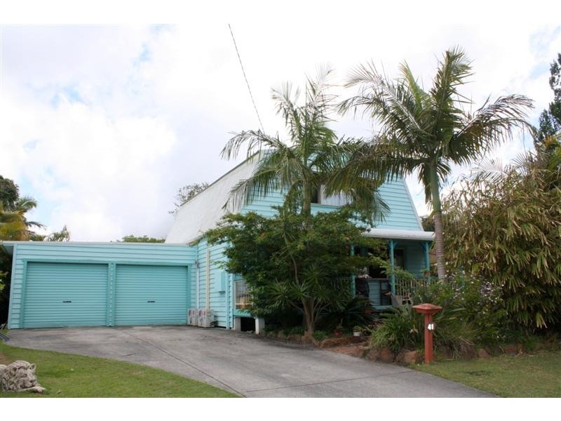 41 Shores Drive, Yamba NSW 2464