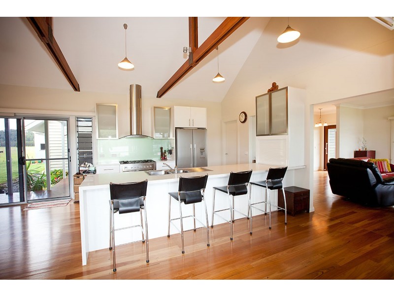 192 Old Ferry Road, Yamba NSW 2464