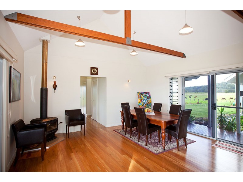 192 Old Ferry Road, Yamba NSW 2464