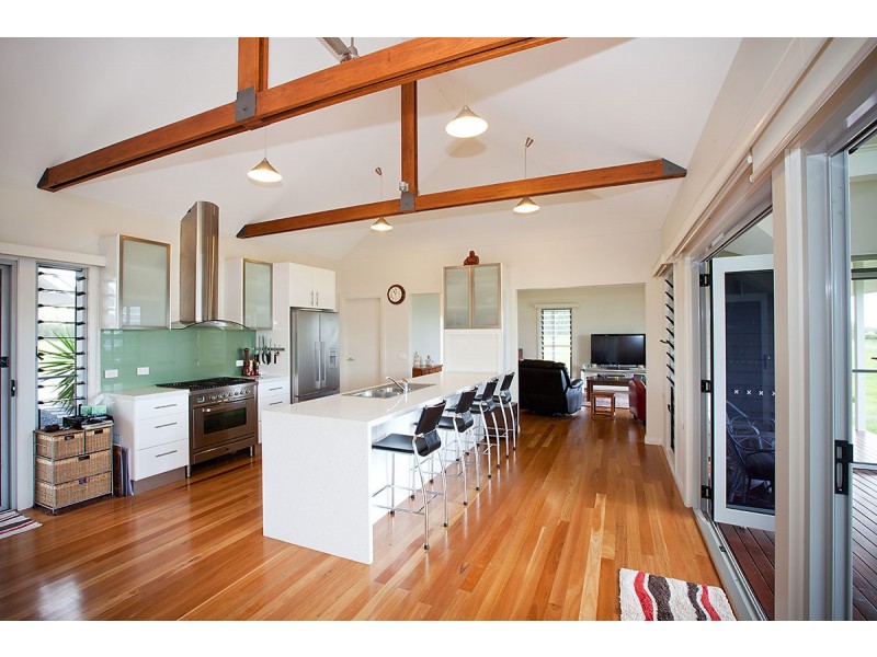 192 Old Ferry Road, Yamba NSW 2464