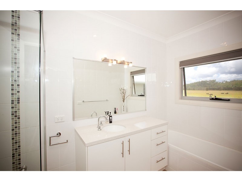 192 Old Ferry Road, Yamba NSW 2464
