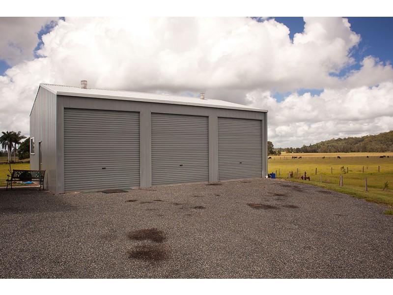192 Old Ferry Road, Yamba NSW 2464
