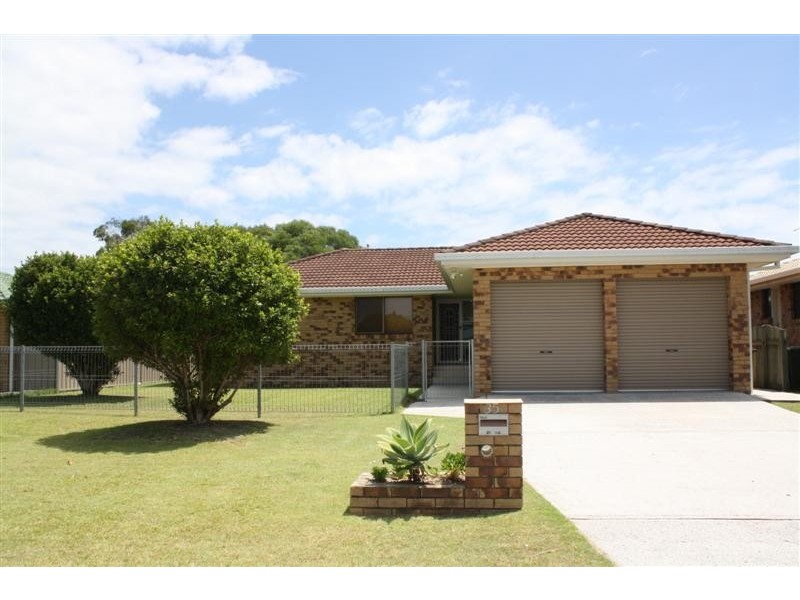 35 Gumnut Road, Yamba NSW 2464