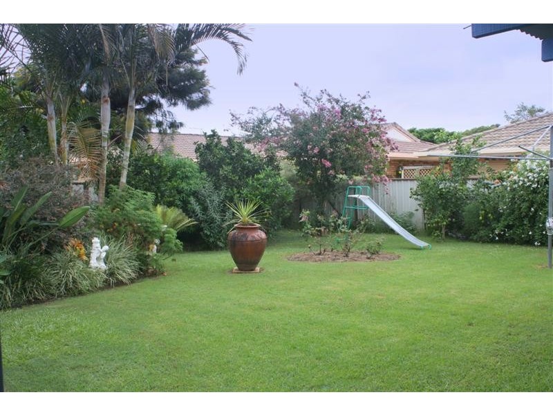 10 Osprey Drive, Yamba NSW 2464