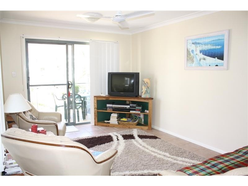 5-5/18 Pacific Parade, Yamba NSW 2464