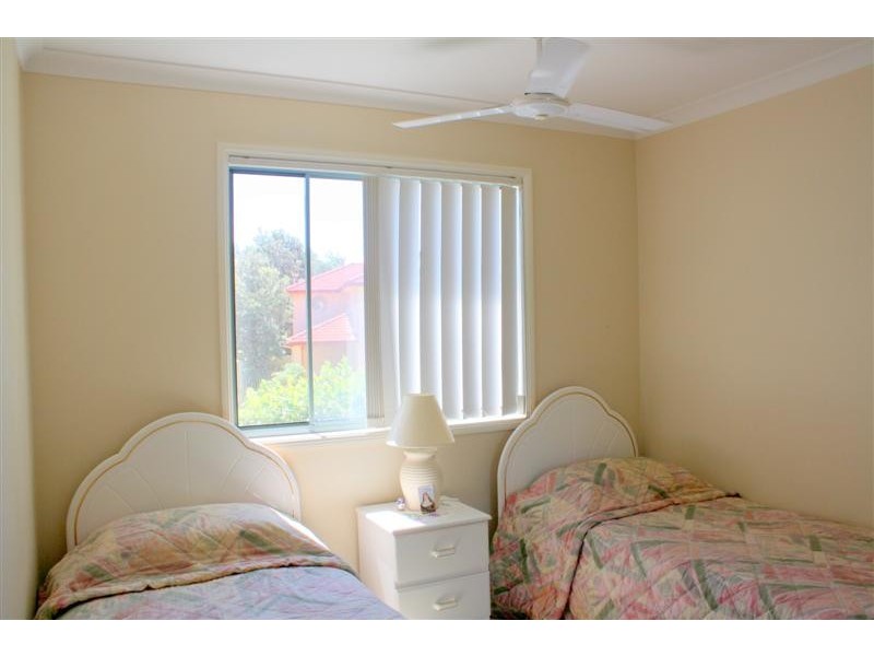 5-5/18 Pacific Parade, Yamba NSW 2464