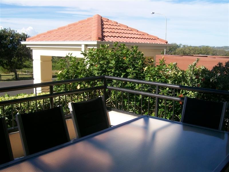 16/20 Pacific Parade, Yamba NSW 2464