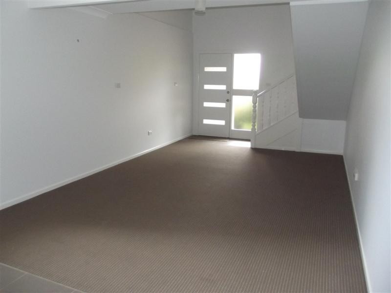 1/4 Mariners Way, Yamba NSW 2464