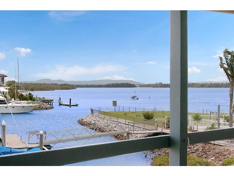 33 The Peninsula, Yamba NSW 2464