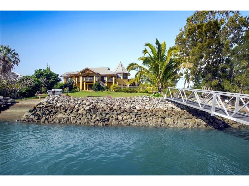 54 Palm Terrace, Yamba NSW 2464