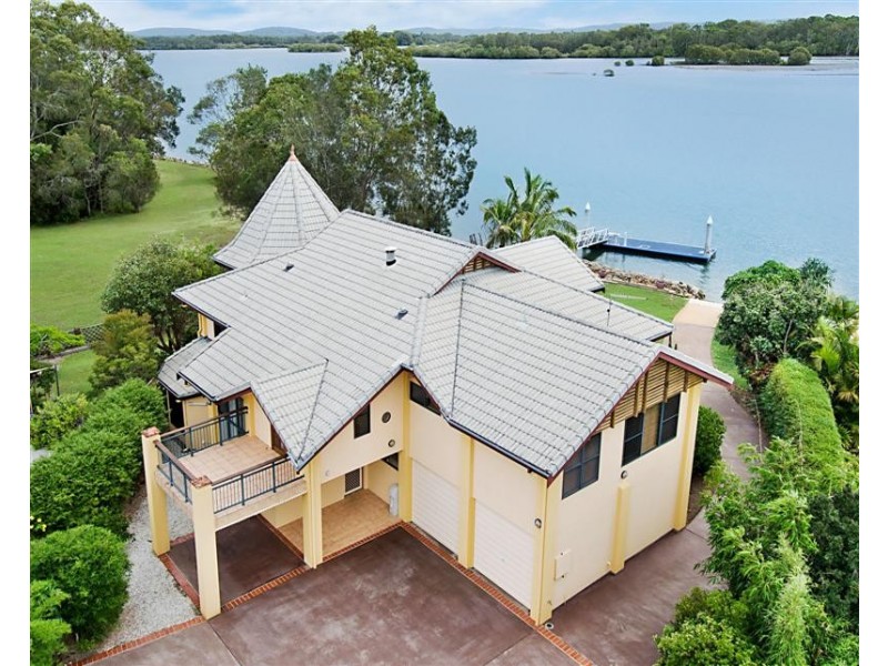 54 Palm Terrace, Yamba NSW 2464