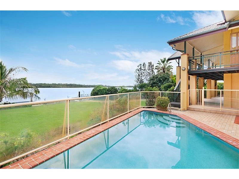 54 Palm Terrace, Yamba NSW 2464