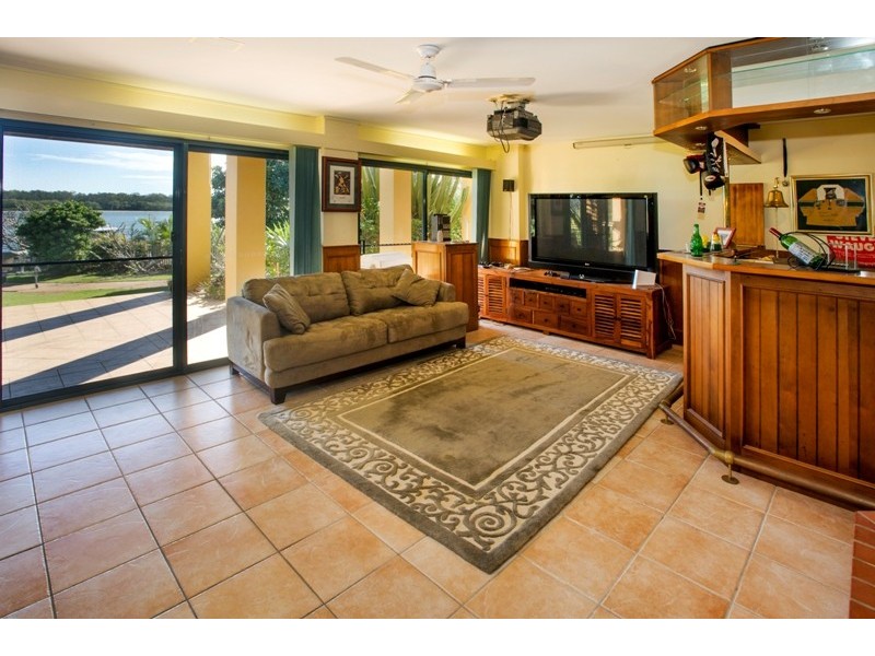 54 Palm Terrace, Yamba NSW 2464